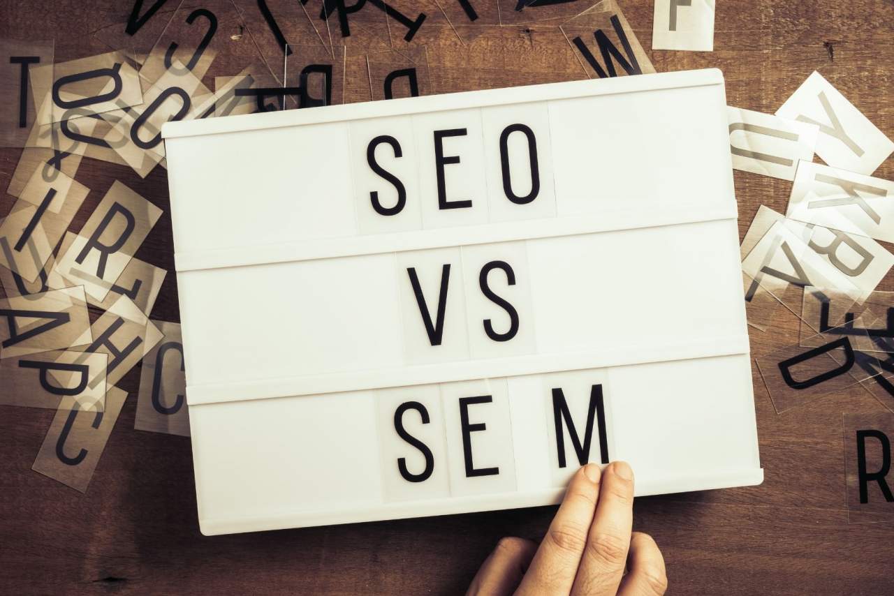¿SEO o SEM? ¿Qué significan? ¿Cuál es mejor? Por Juan Benítez
