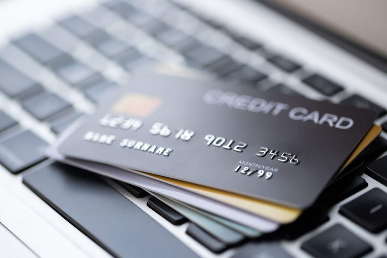 Plataforma Víctimas del Crédito: ¿Cuándo es abusiva una cláusula de un contrato de tarjeta de crédito?