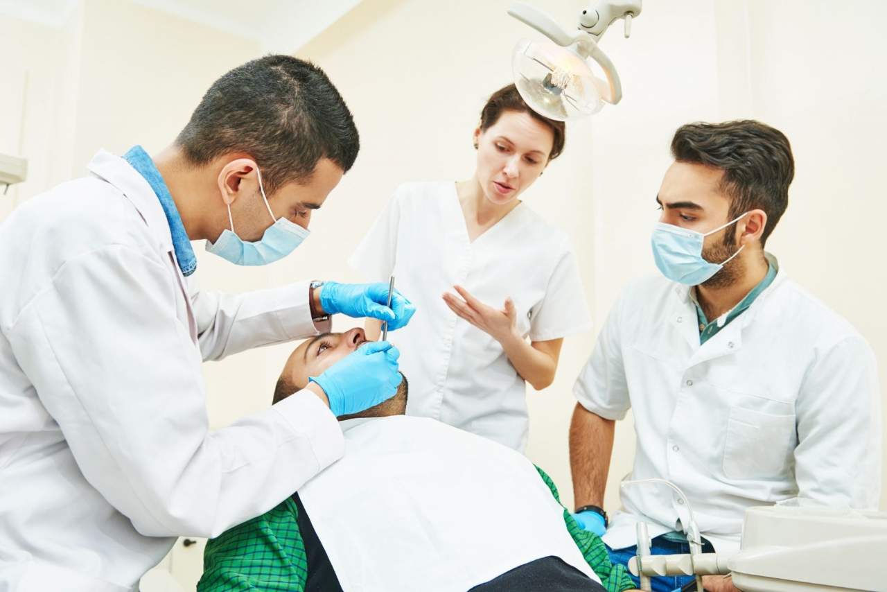 Helident Training Center: curso de estética dental en España online