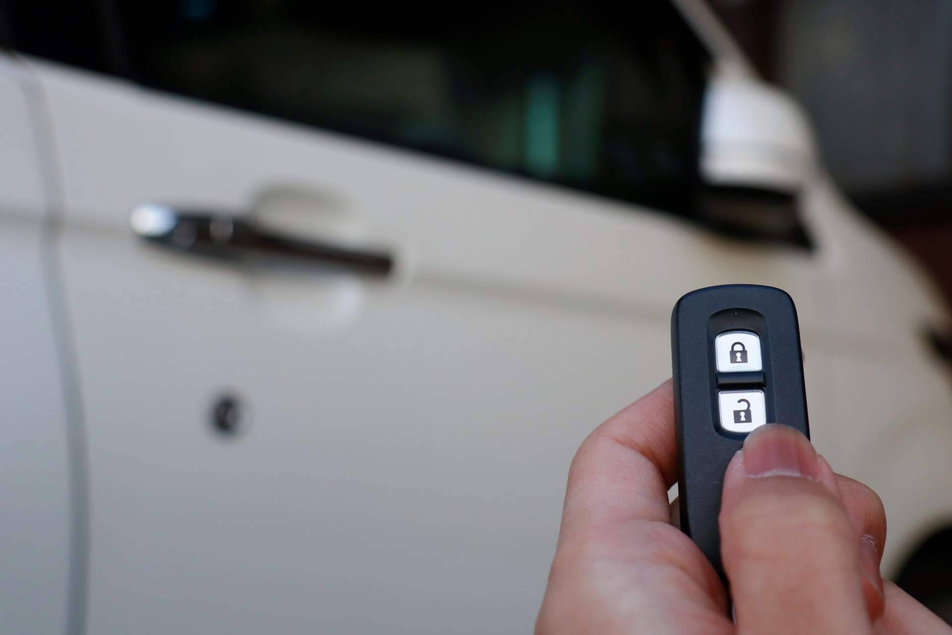 Denikey: la apertura de coche sin roturas es posible
