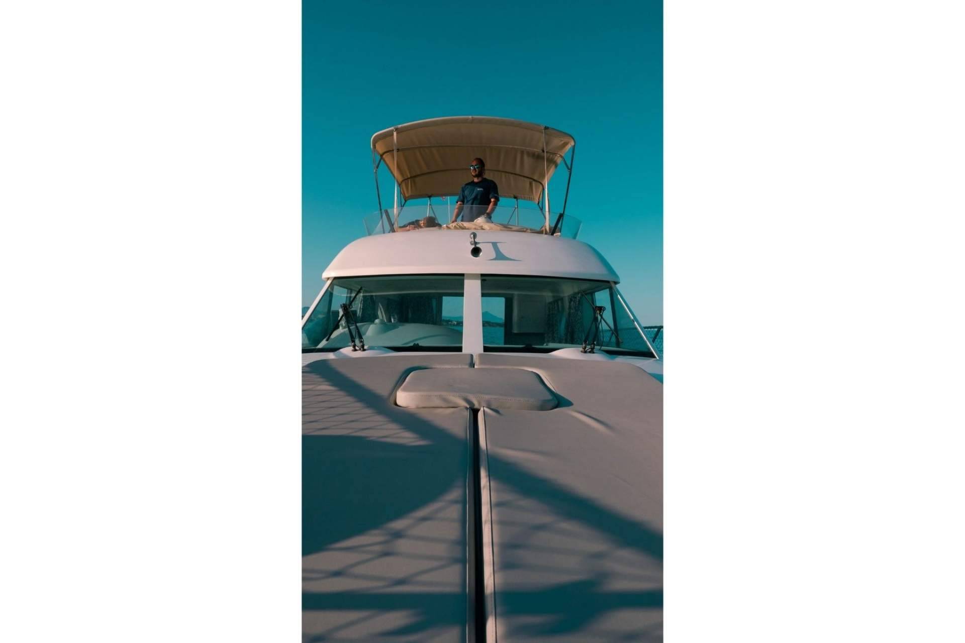 ¿Cuándo es el mejor momento para alquilar barcos en Alicante según Sur La Mer?