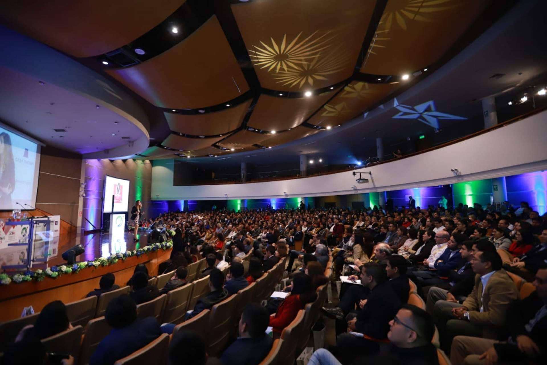 Mónica Galán Bravo: ejercicios para aprender a hablar en público