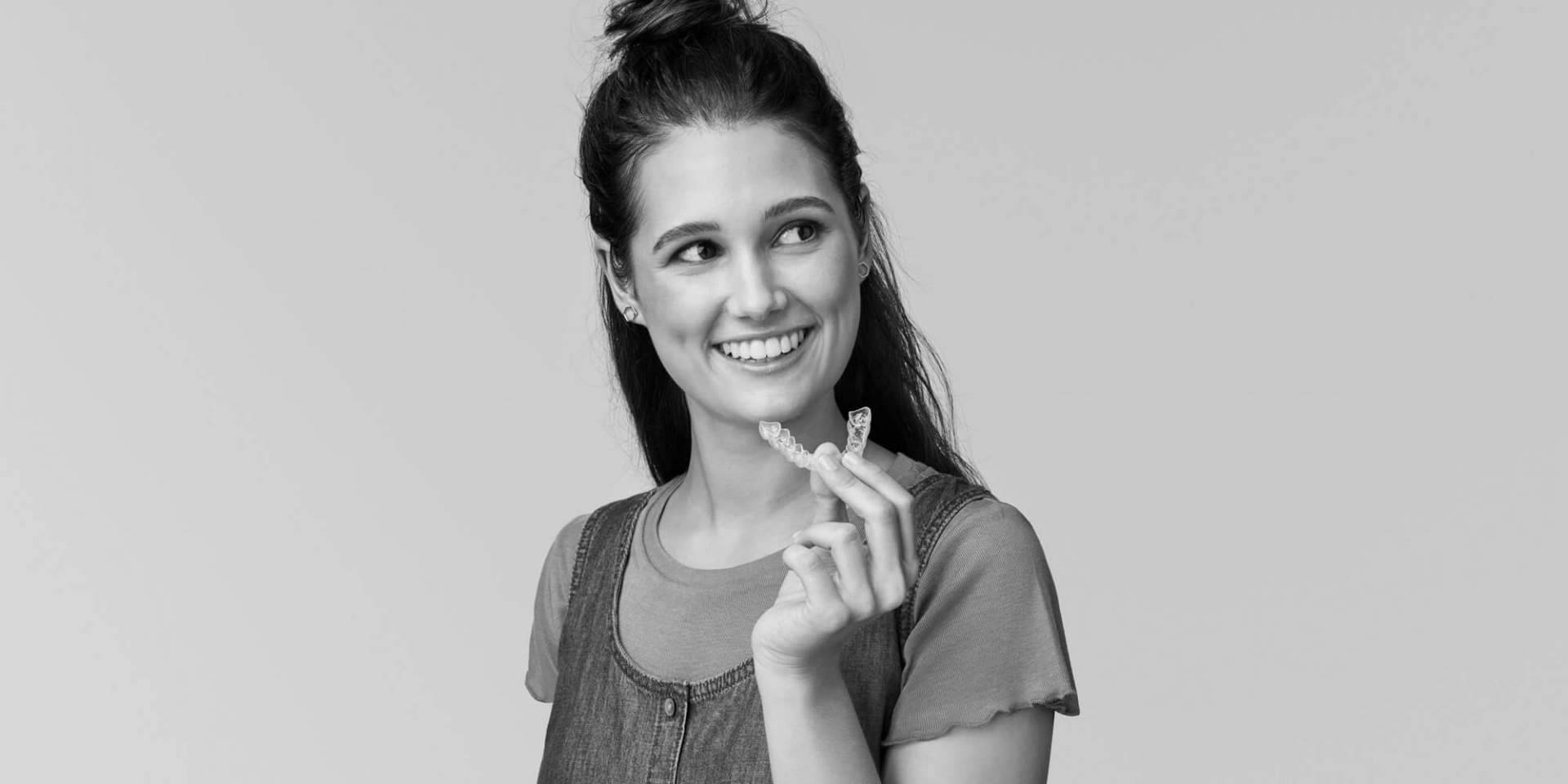 Smile Aligner es la ortodoncia invisible exclusiva de Clínicas Hernadent