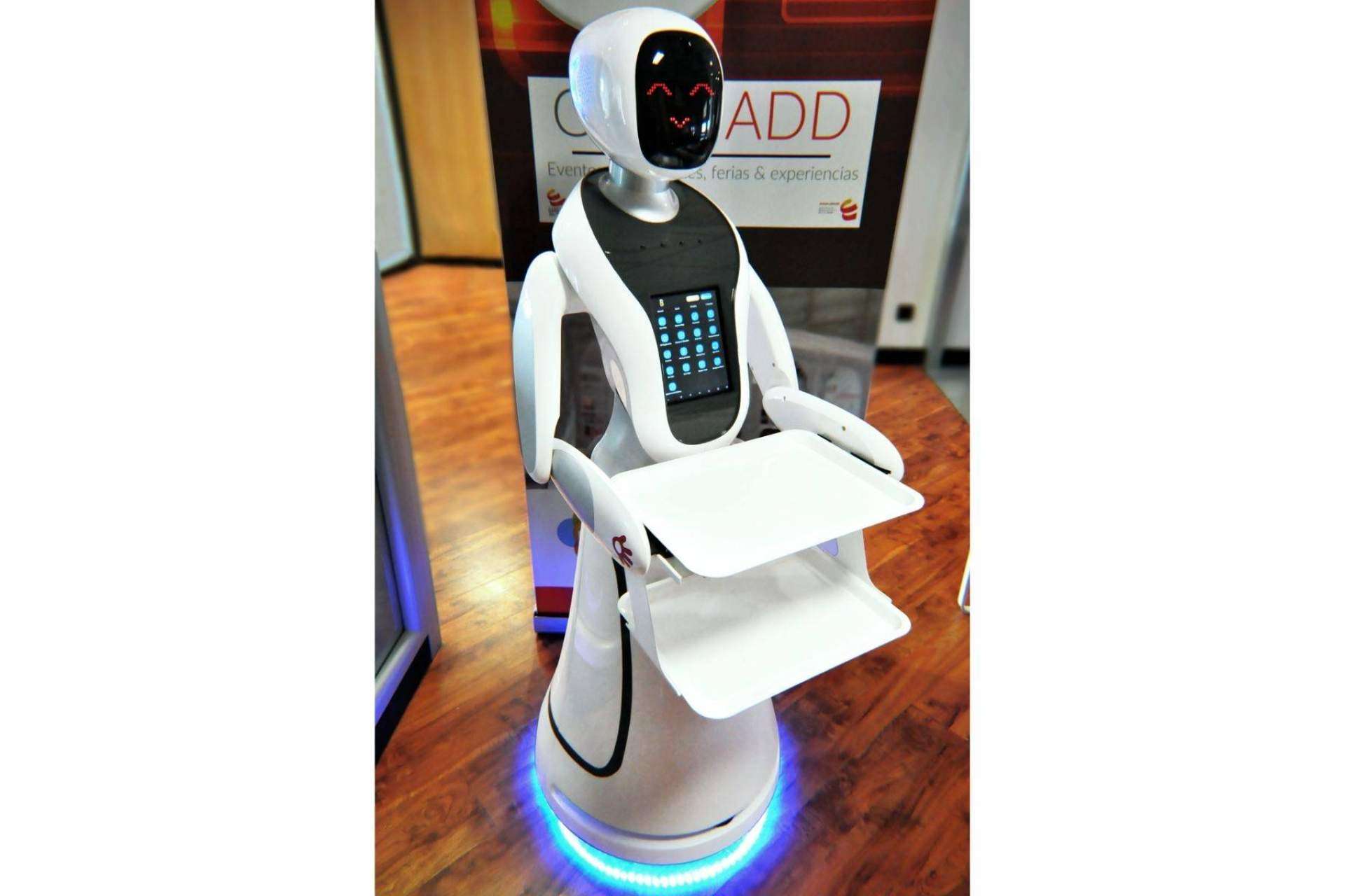 El robot camarero de Futura Vive ofrece distintas funcionalidades