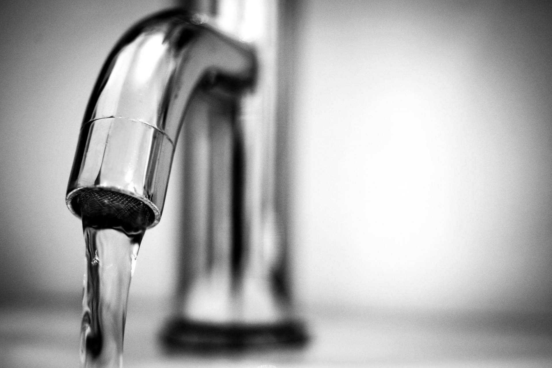 H2O Taps ofrece el filtro de agua para grifo más práctico y resistente