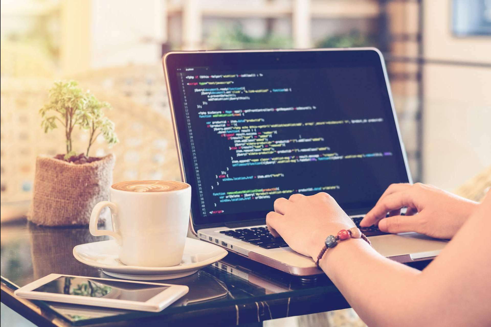 ¿Cómo tener una página web en menos de 2 semanas? Alternativa Creativa