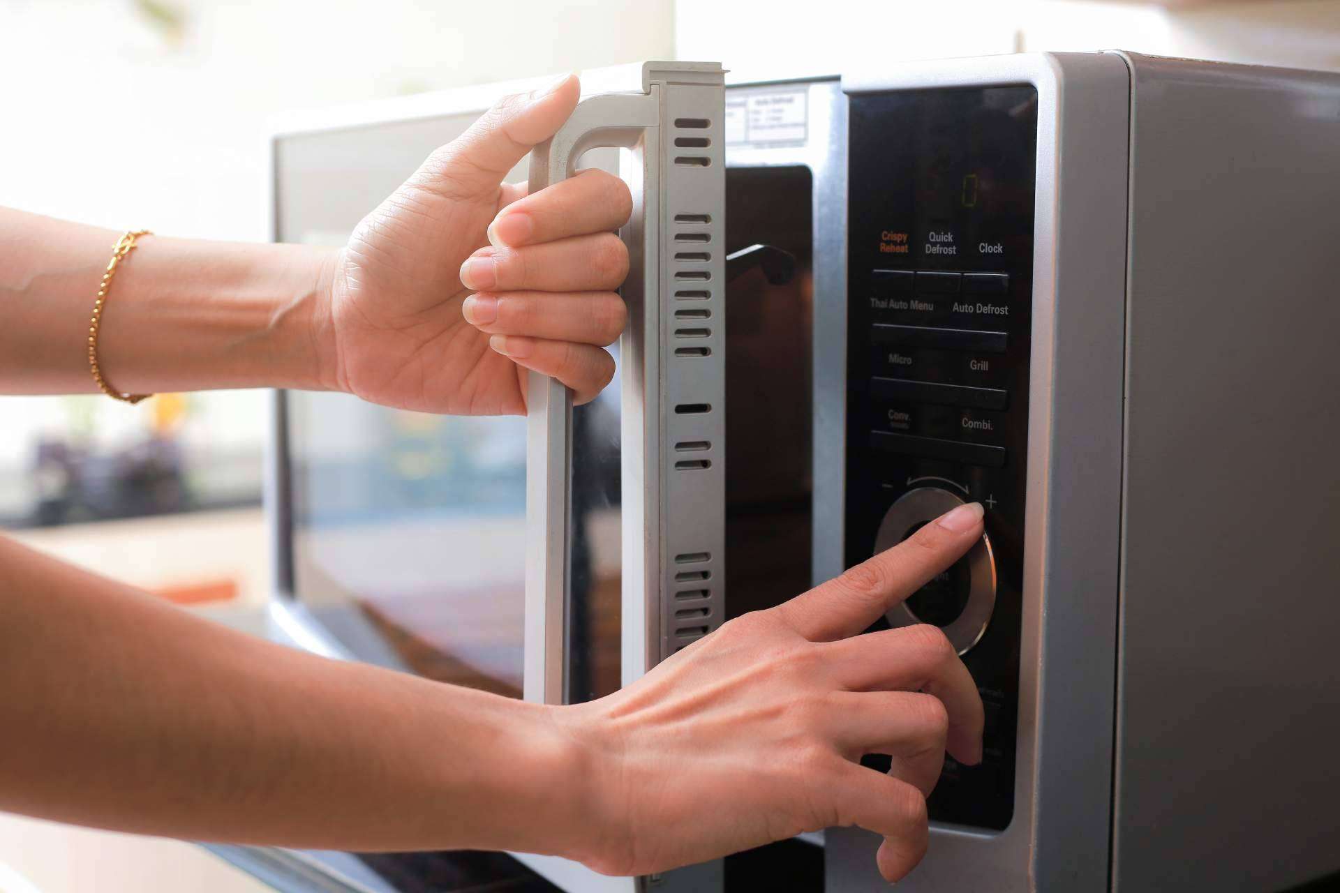 TOP Microondas: ¿Cuánto cuesta al año usar el microondas?