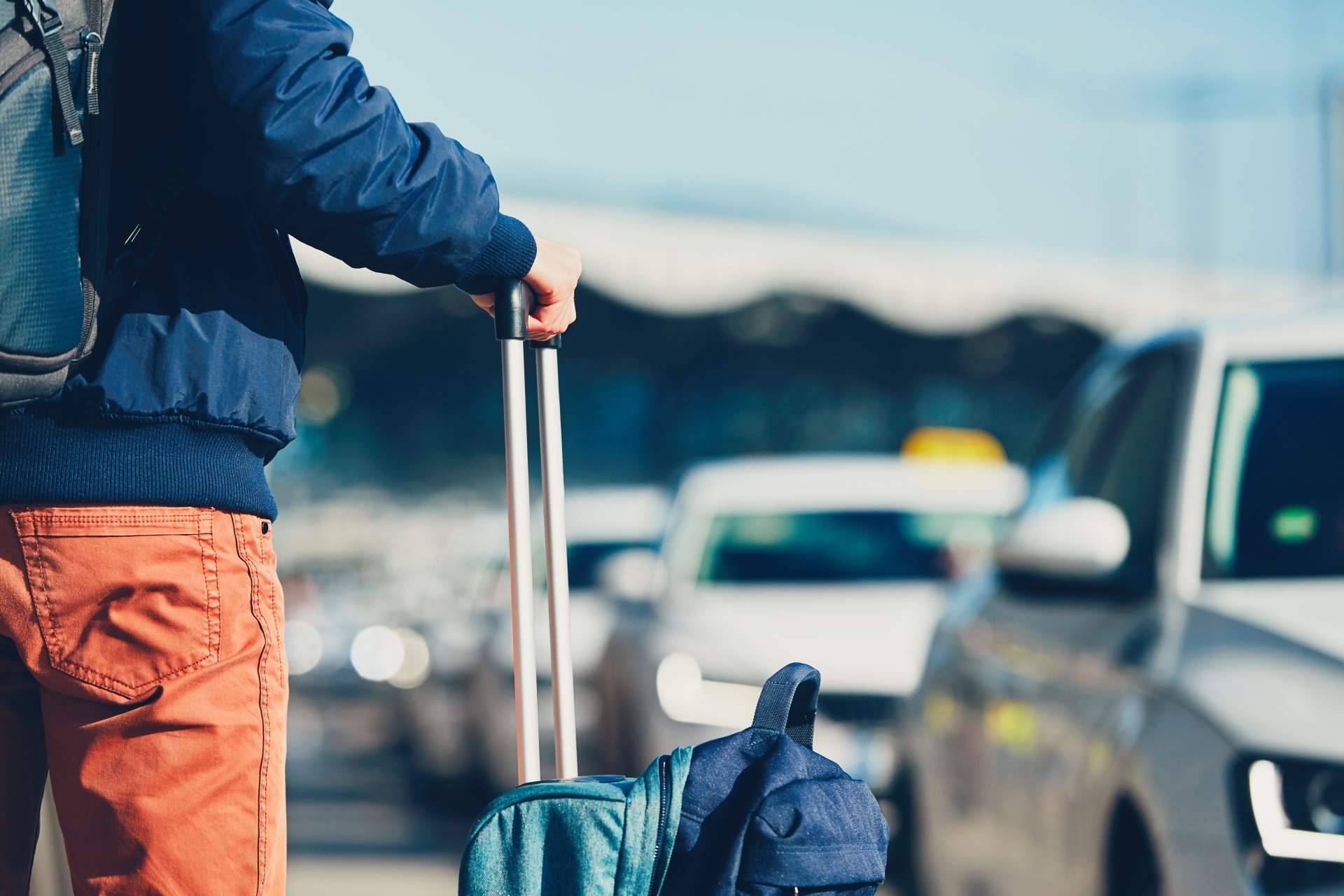 Realizar el trayecto Taxi Málaga - Aeropuerto gracias a la empresa Taxi Málaga Airport Charly transfer 24 hours