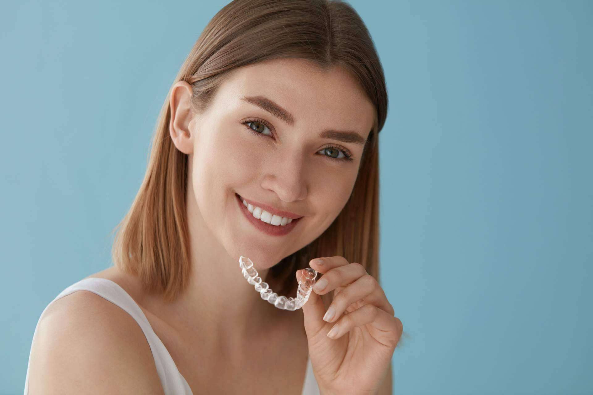 Los beneficios del tratamiento Invisalign en la Clínica Mariana Sacoto Navia