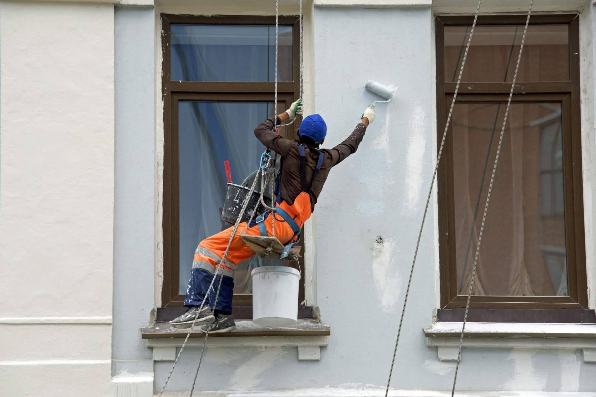 La empresa Rehabilit se dedica a la realización de trabajos verticales