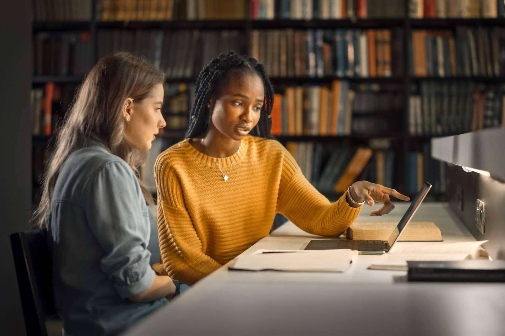 Ayuda Universitaria brinda tutorías online a estudiantes
