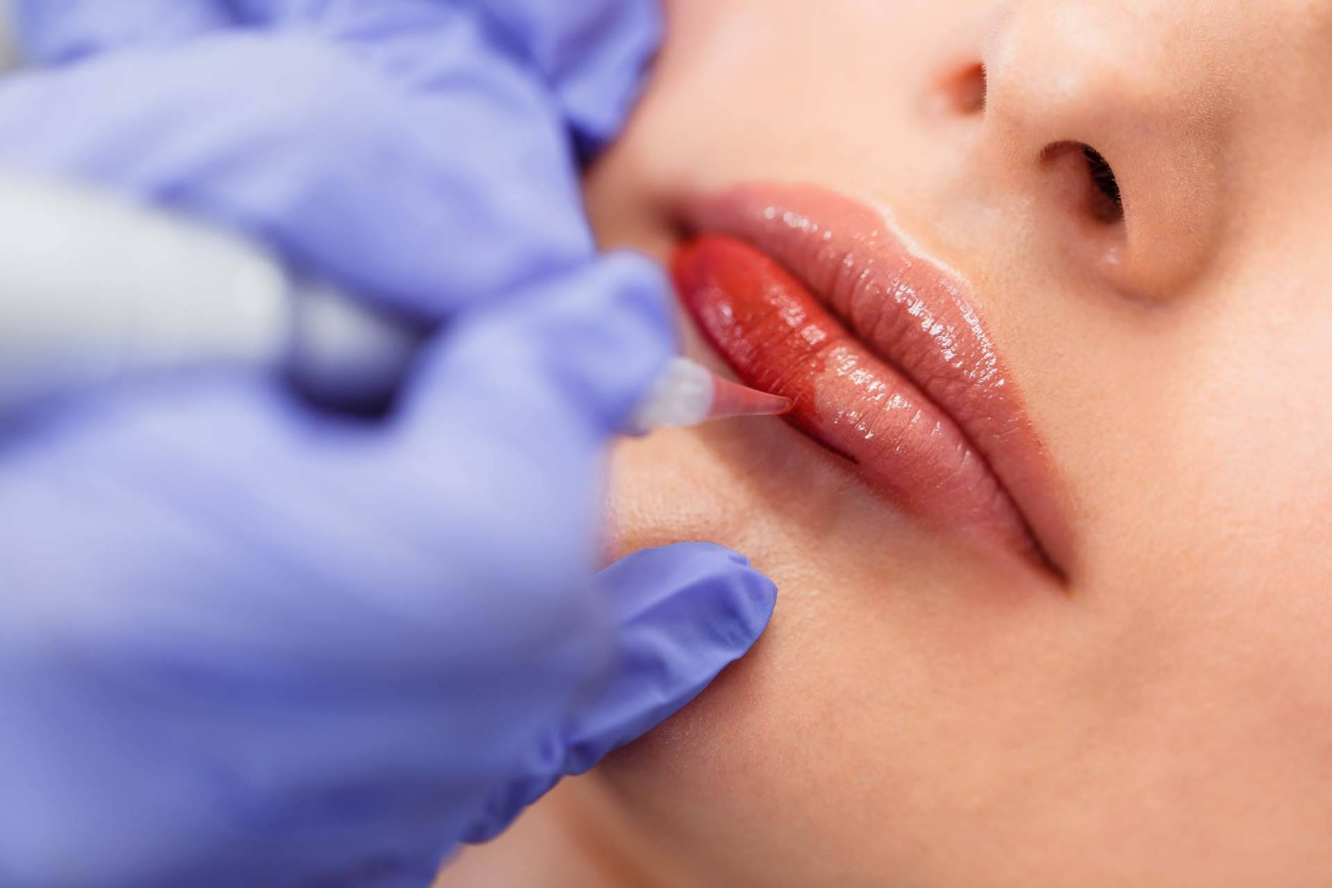 Distrito Wellness Concept: realiza maquillaje permanente en cejas, ojos y labios