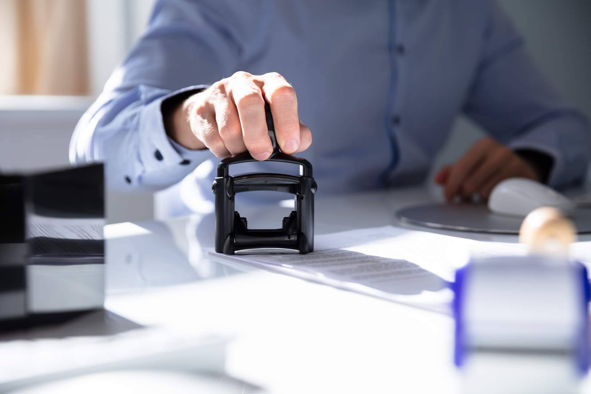 La firma de abogados que se encarga de conseguir el permiso de trabajo en España: Migrow