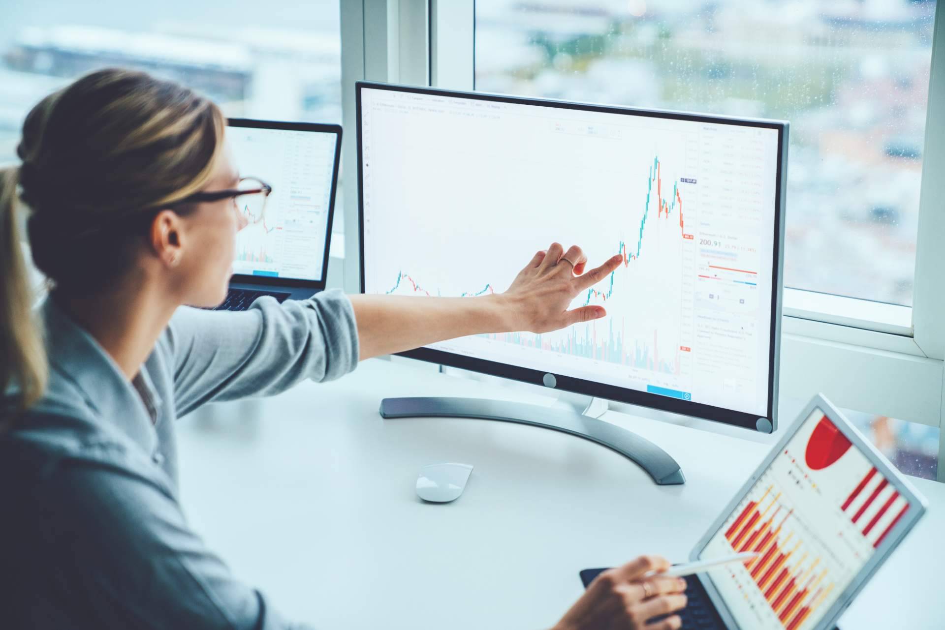 ¿Dónde encontrar servicios con estudios de mercado para posicionar la empresa?: P&L Global
