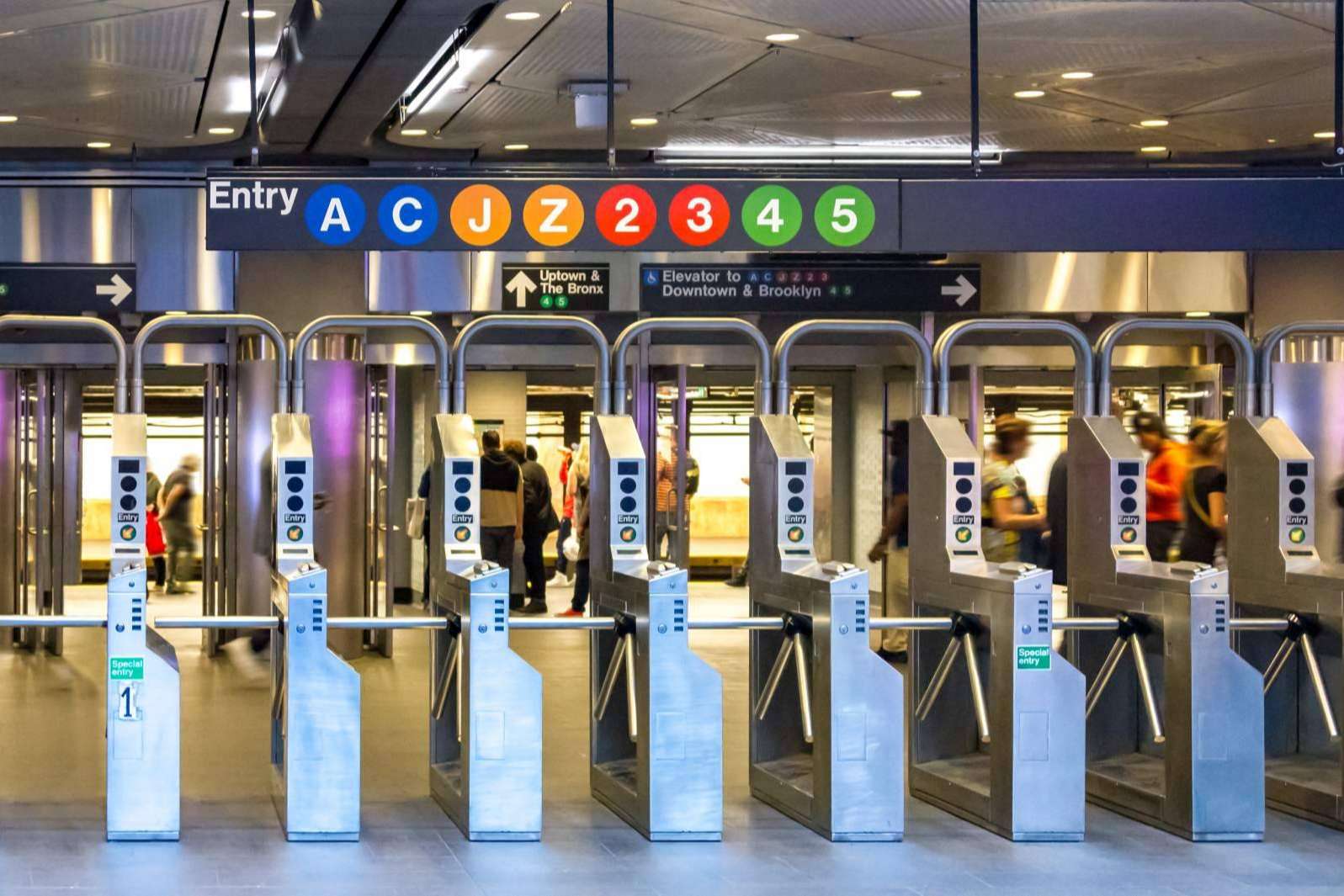 Ecco Diez: ¿Por qué diseñar una estrategia de publicidad en el metro de Madrid?