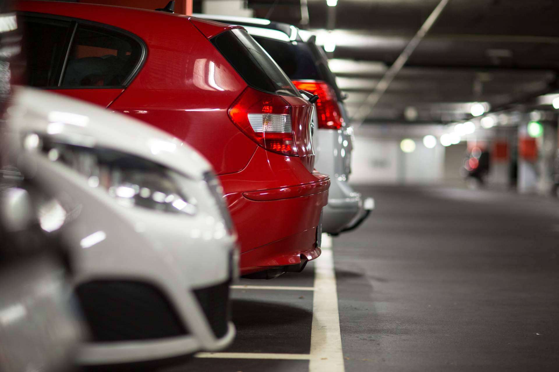 Parkimeter en Barcelona: una de las mejores alternativas a la zona azul o verde que permite encontrar parking seguro y económico