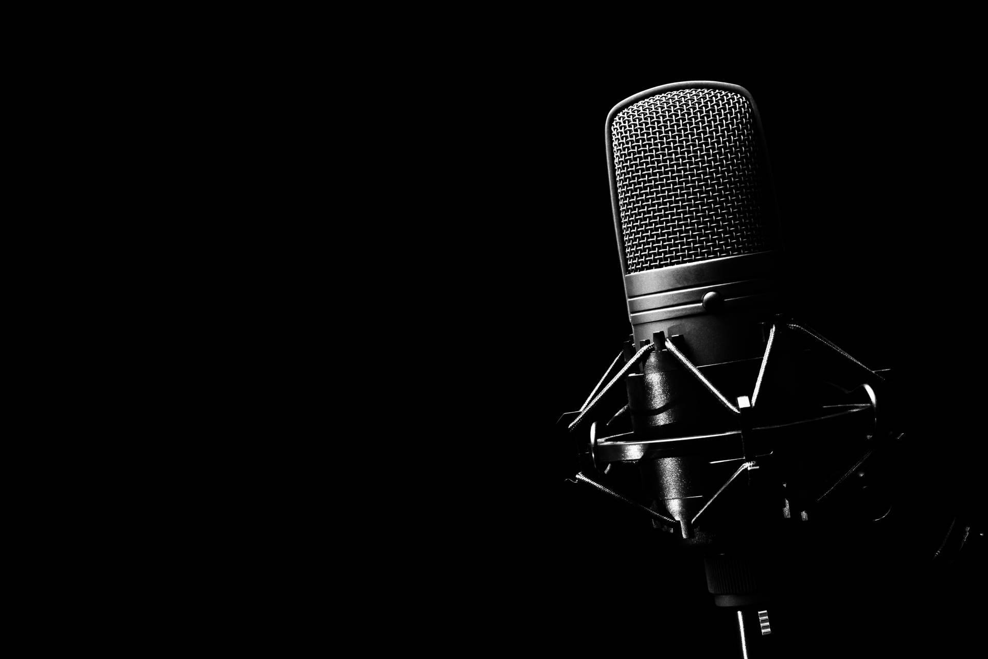 Producción de contenido de locución online de la mano del banco de voces Voces Premium