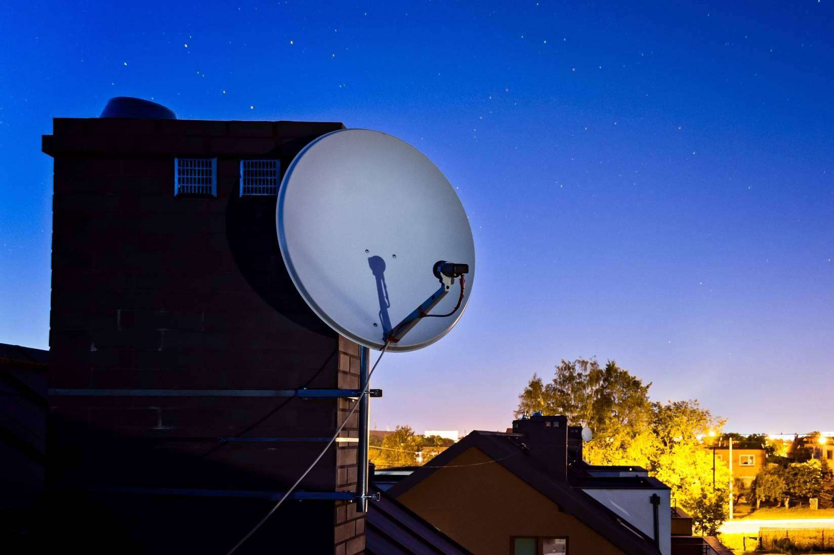 La importancia de contar con expertos en la instalación de antenas parabólicas: Antenistas Valencia