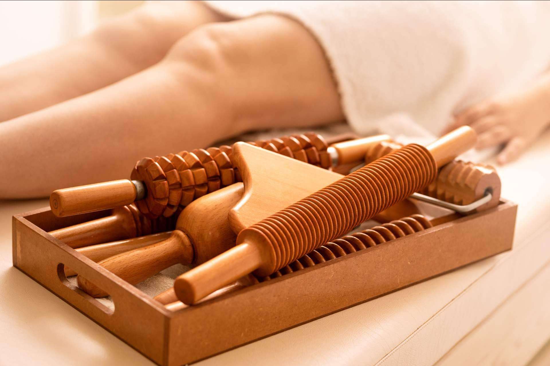 Reafirmar y modelar la figura con la maderoterapia de Crina Rus Beauty Center