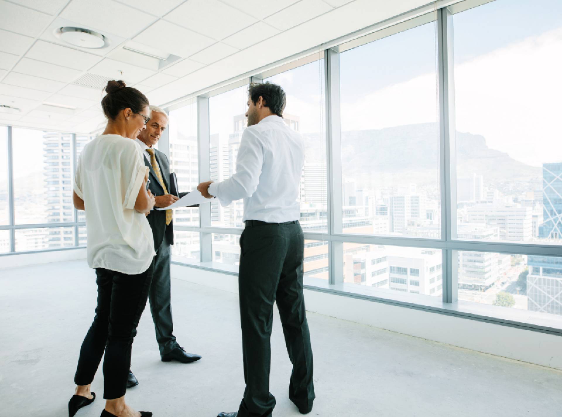 Elba Invest Inmobiliaria: ¿Cuáles son las ventajas de comprar con un agente inmobiliario?