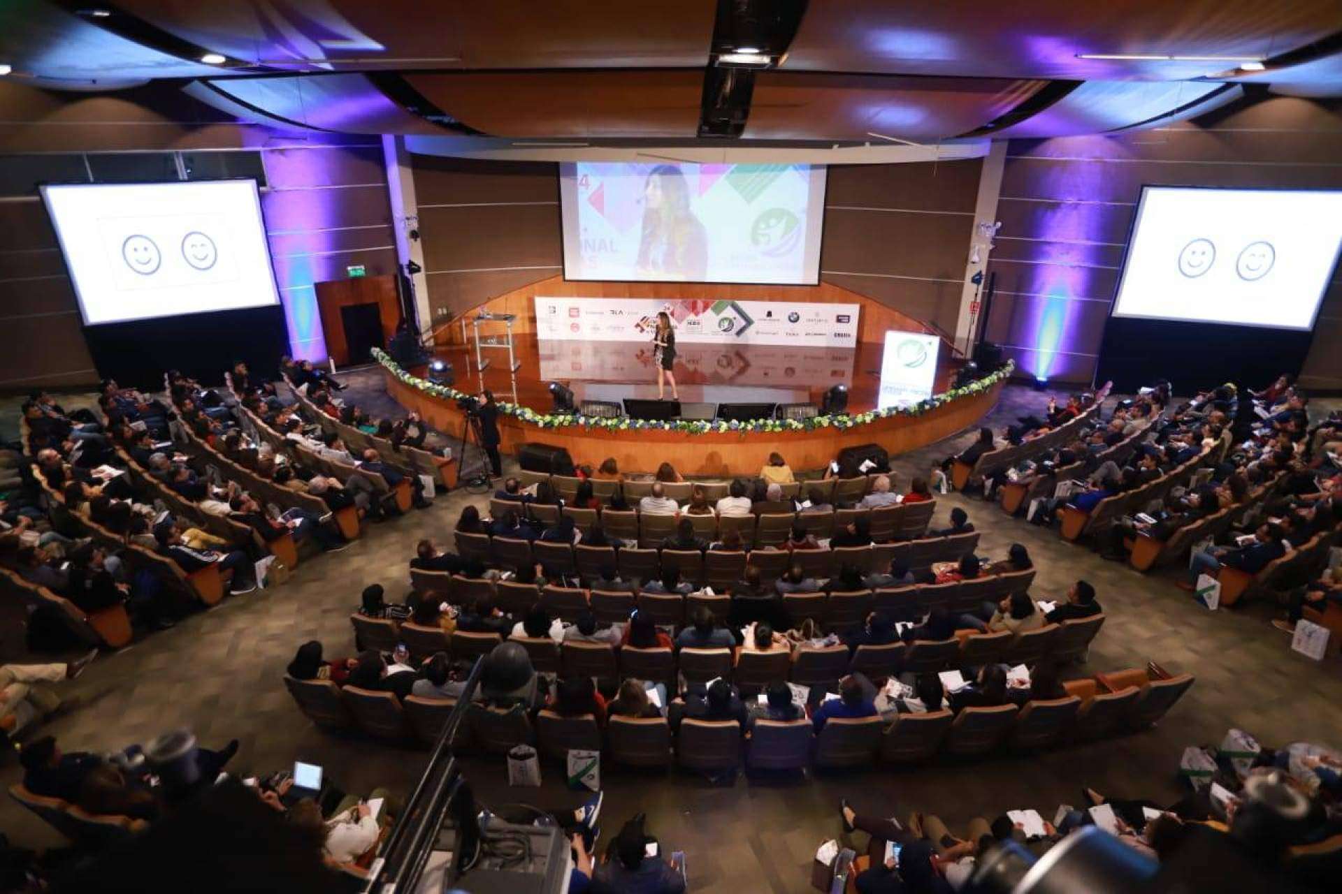 Mónica Galán proporciona las claves para impulsar la carrera a través de la comunicación