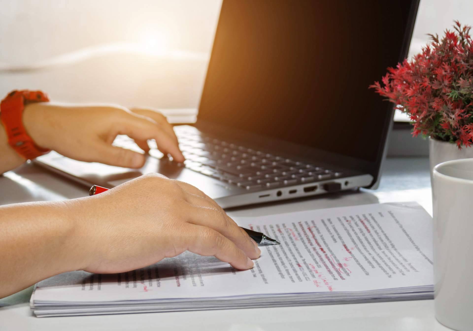 ¿Cómo conseguir ayuda con el trabajo fin de máster?: Grado y Máster