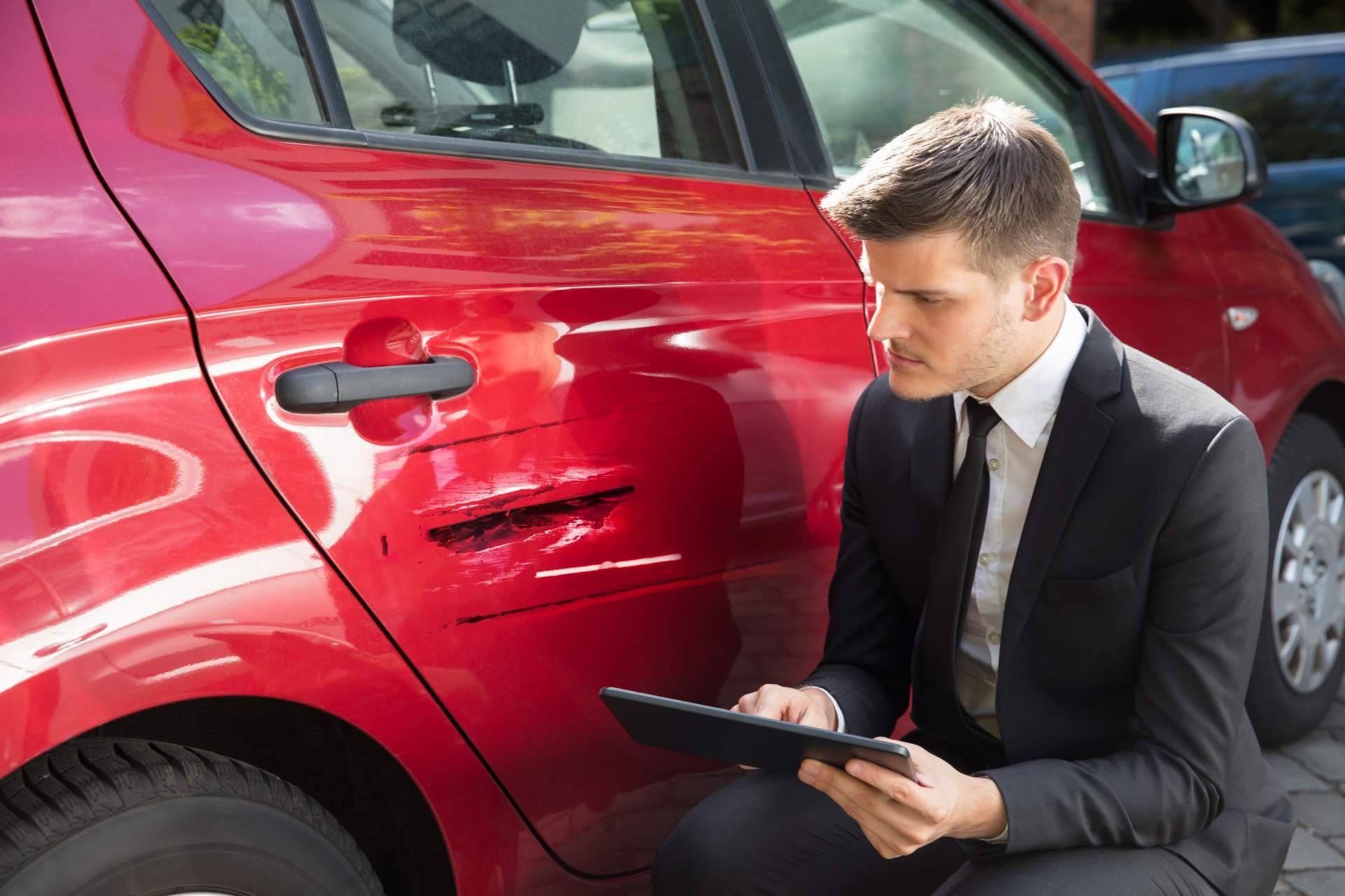 Contratar los servicios de un perito de seguros en Peritajes y Mediación