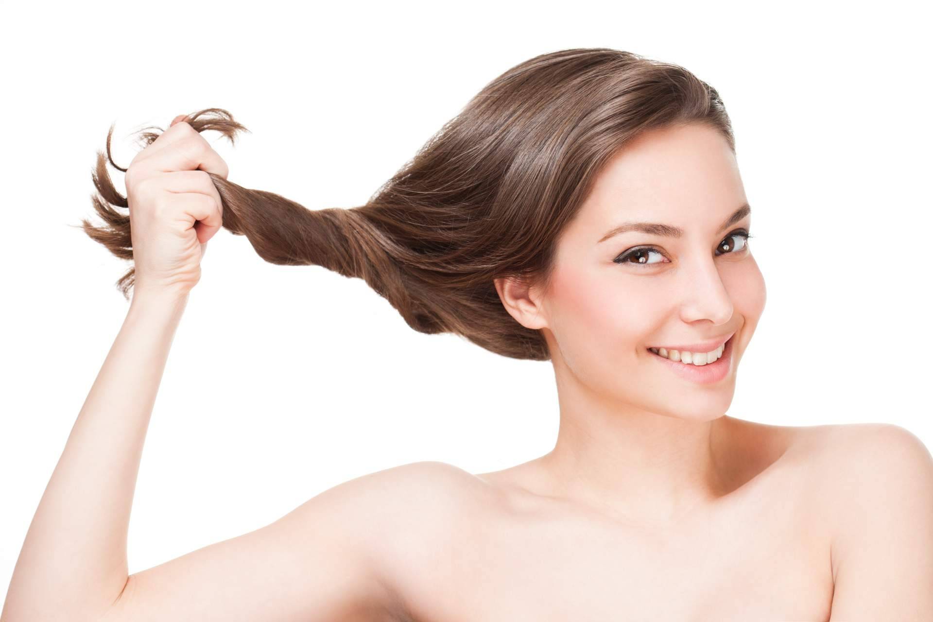 Soluciones para el cabello quebradizo y encrespado con los tratamientos de CharoConector Healthy Style