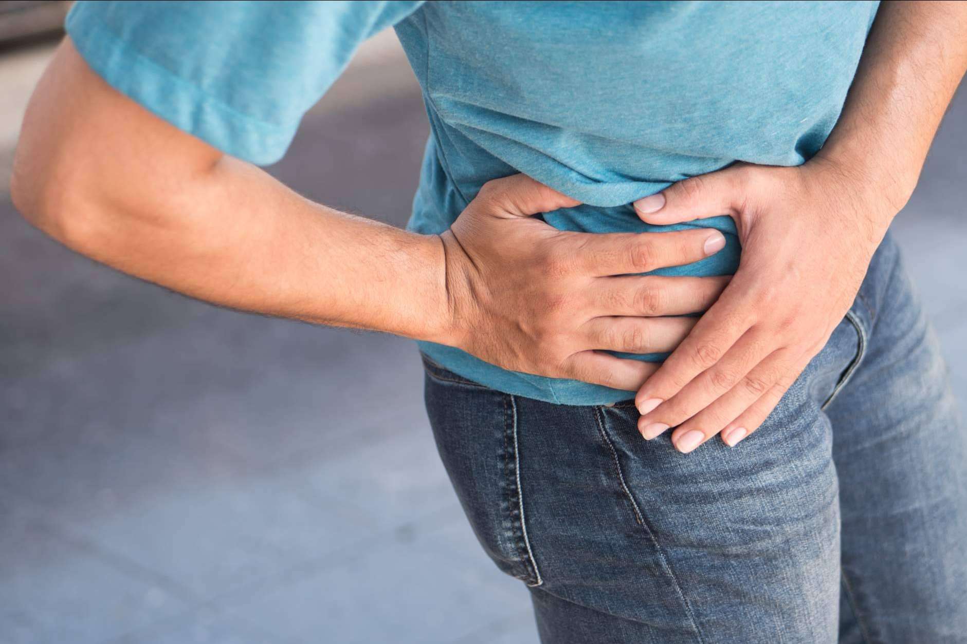 ¿Cómo afecta la inclinación de la pelvis? según Atlas Vital