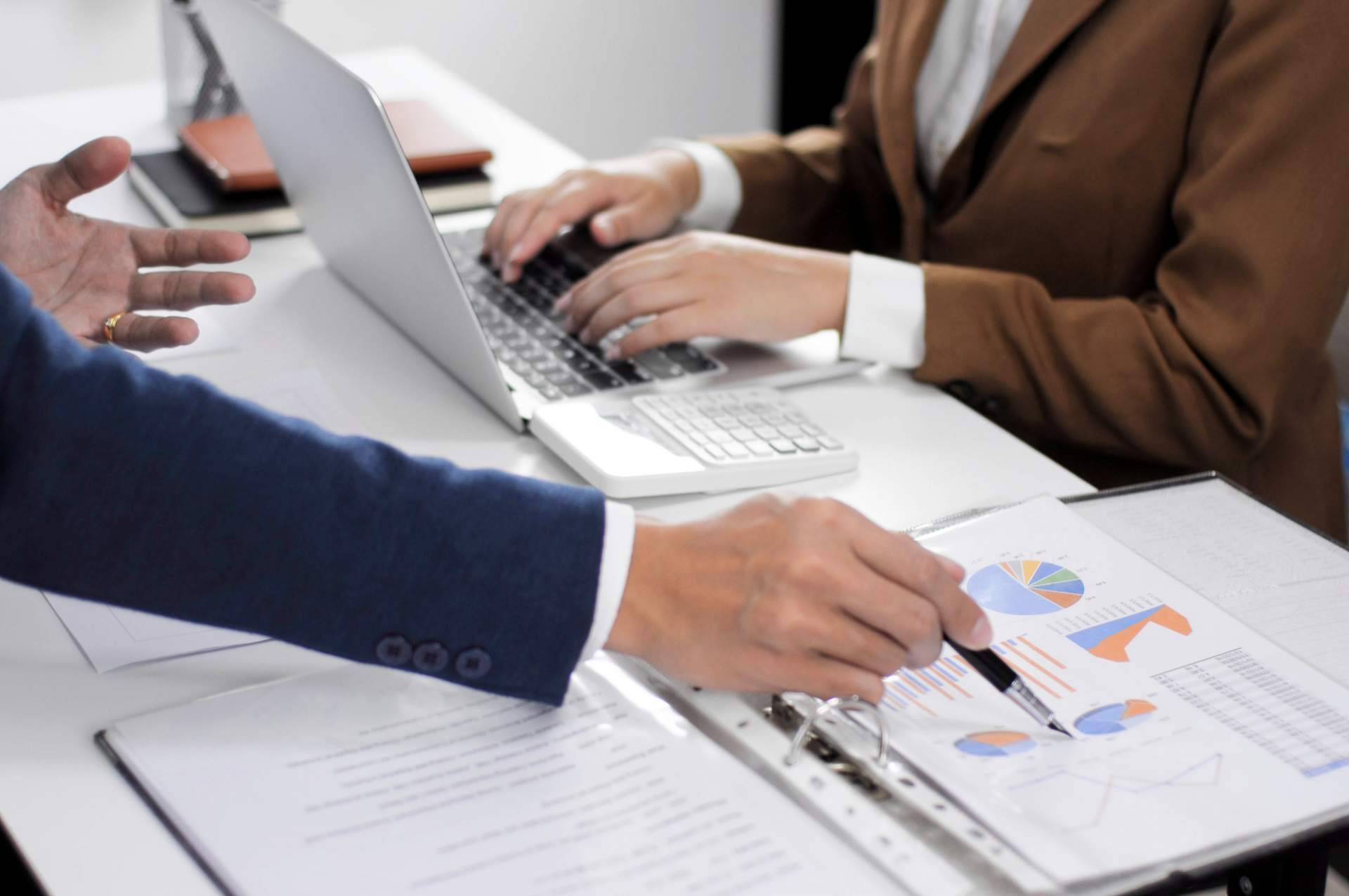 Tributar en Canarias es más sencillo para las pymes con la ayuda de la asesoría tributaria de CE Consulting Las Palmas de Gran Canaria