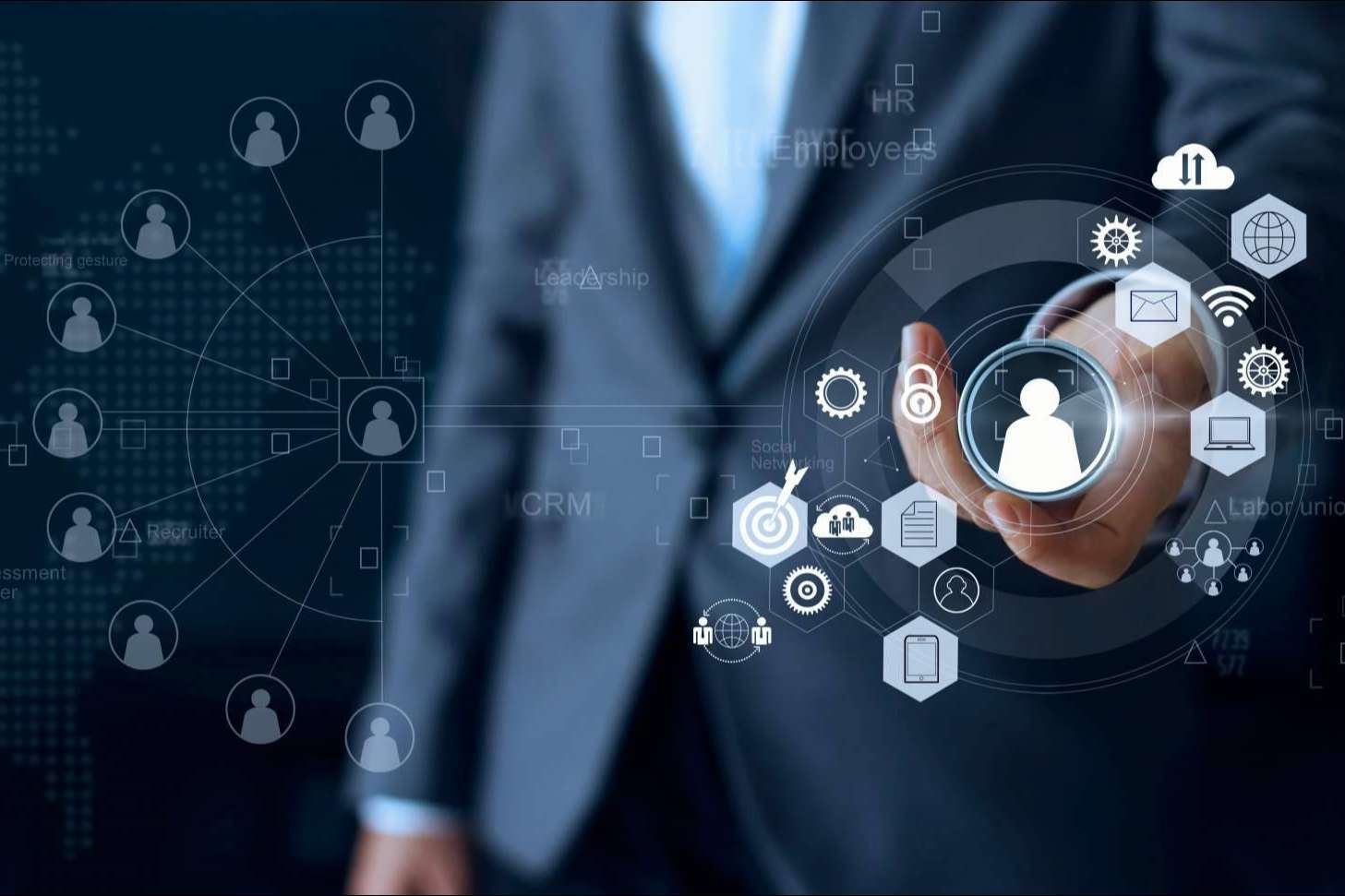 Dynamics 365 for Sales permite mejorar los procesos de servicio al cliente, marketing y venta junto a la integración del Office 365