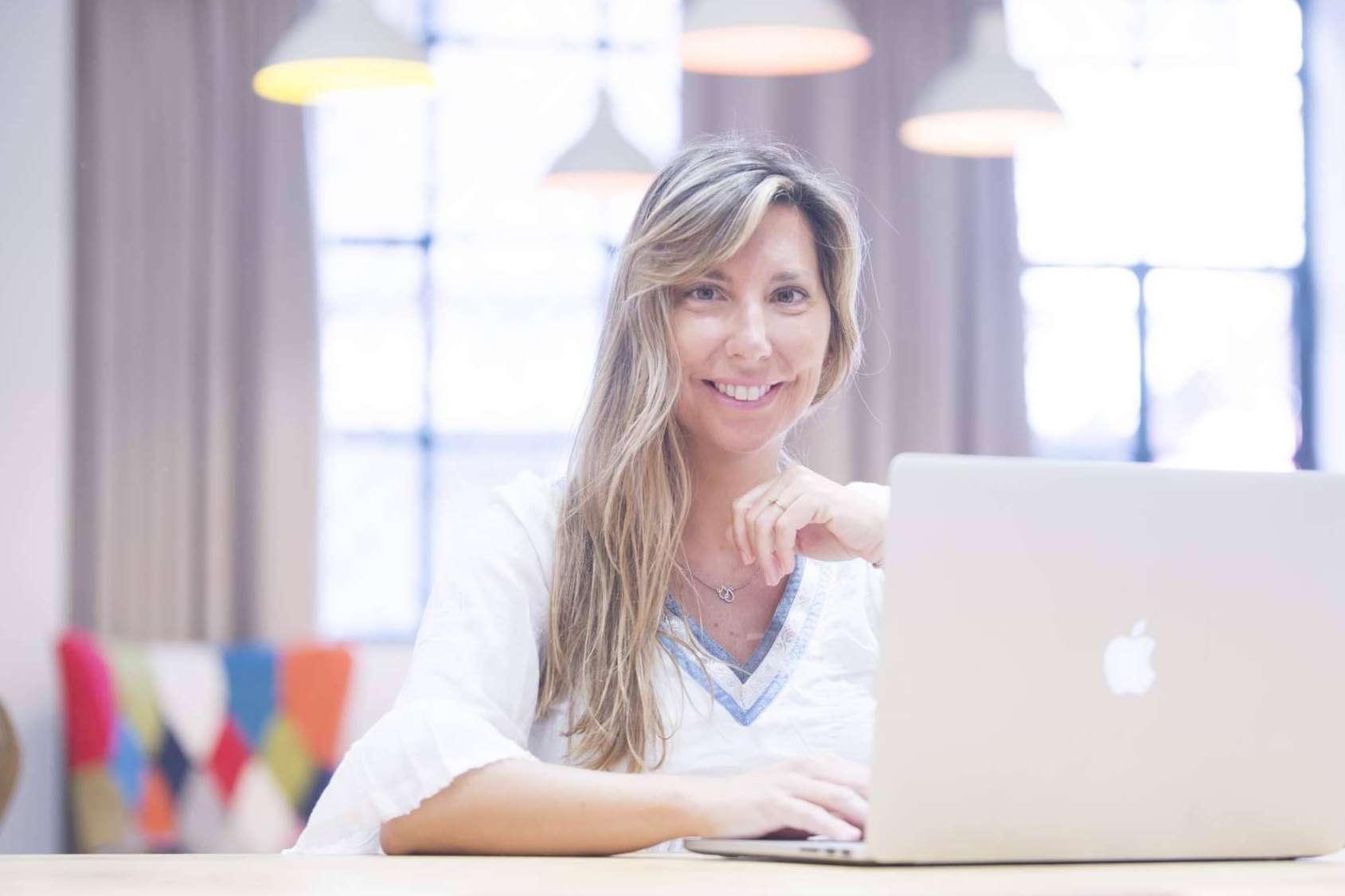 Marta Basterra es una experta en marketing digital que ayuda a las farmacias a aumentar su visibilidad mediante Instagram