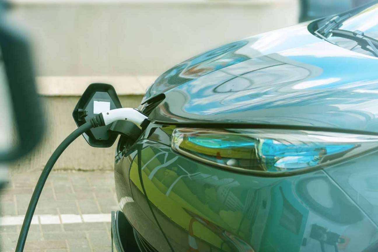 ¿Dónde encontrar puntos de recarga para vehículos eléctricos en parking comunitario?, por Enchufamos Tu Coche