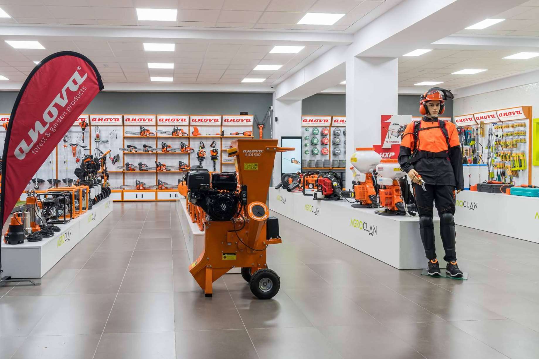 ¿Qué ventajas ofrece el alquiler de maquinaria de jardín en Murcia de Agroclan?