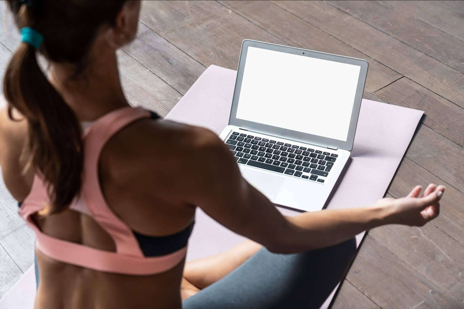 ¿Cómo elegir un profesorado de yoga online?, por Profesorado de Yoga