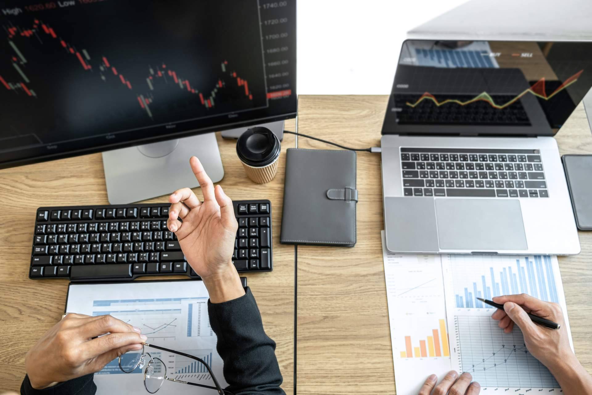 Aprender a leer los signos del trading institucional gracias al curso Rompimiento en la Zona Mastery de Área de Inversión