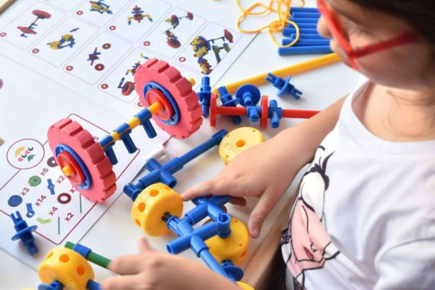 Estimular el pensamiento científico con los juguetes educativos de línea Broks