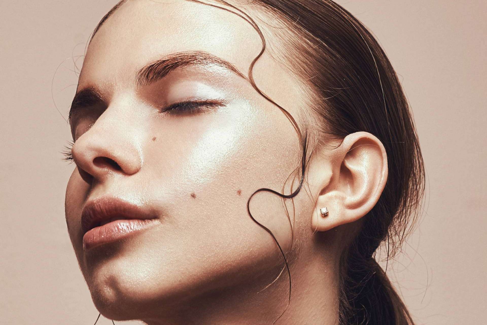 Radiofrecuencia facial y corporal en Barcelona en el centro de estética de belleza inclusiva Bėyo Beauty