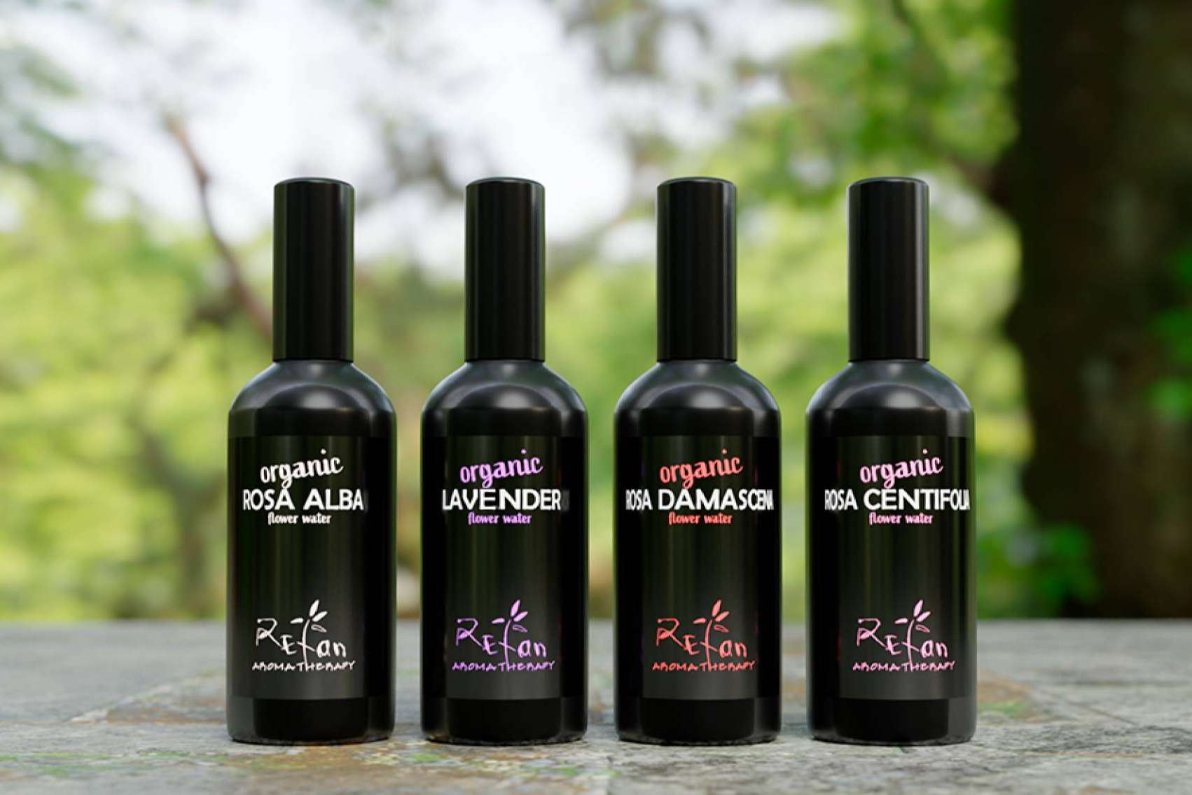 Conseguir un buen cuidado facial es posible con los diferentes tipos de agua de rosa que ofrece Cosmetics Tenerife