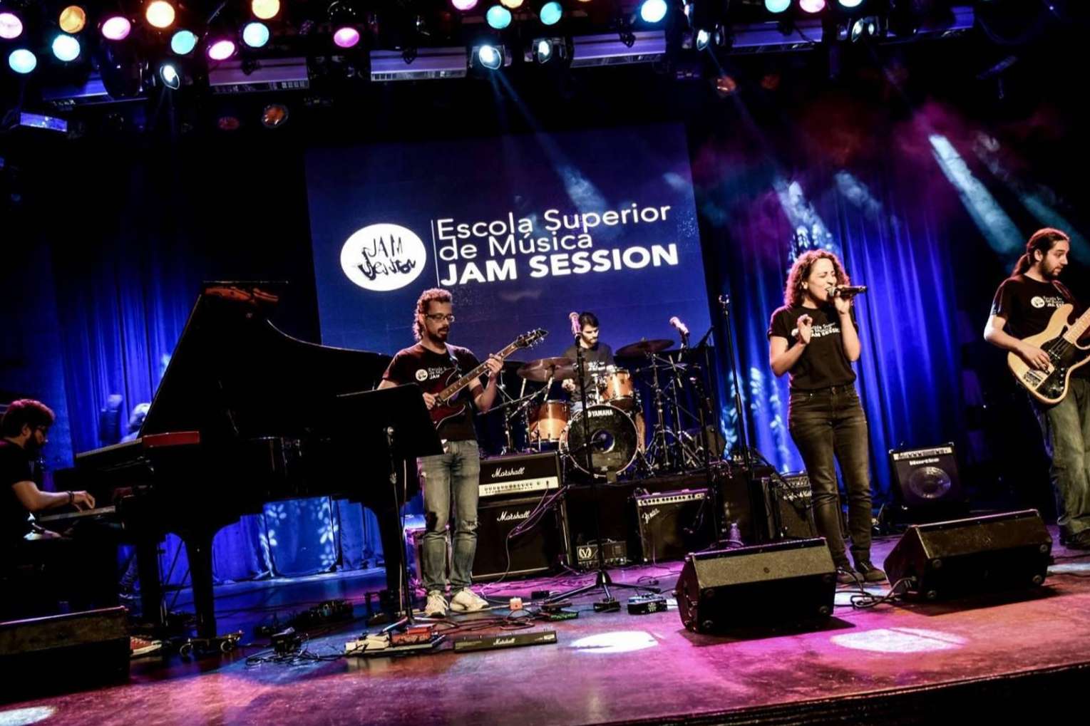 Personas de todo el territorio nacional viajan a Barcelona para obtener el primer título superior oficial en músicas actuales que ofrece la Escuela Superior de Música Jam Session