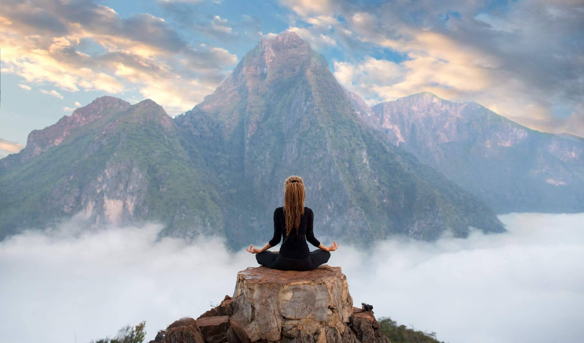 Por la escuela internacional cienciaConciencia®, ¿Cuáles son los beneficios de la meditación y cómo aprender a meditar?