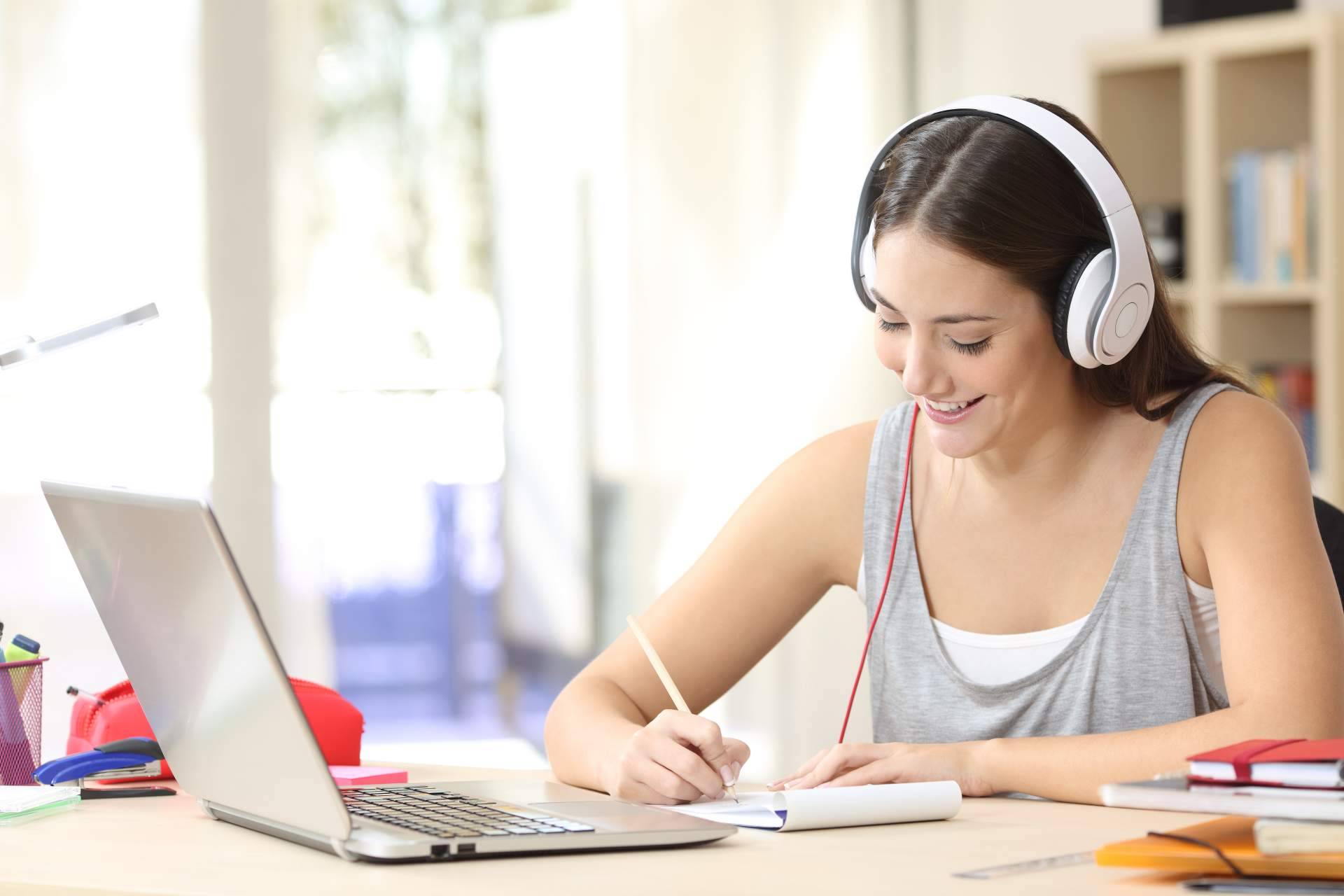 Grado y Máster ofrece clases particulares para estudiantes universitarios