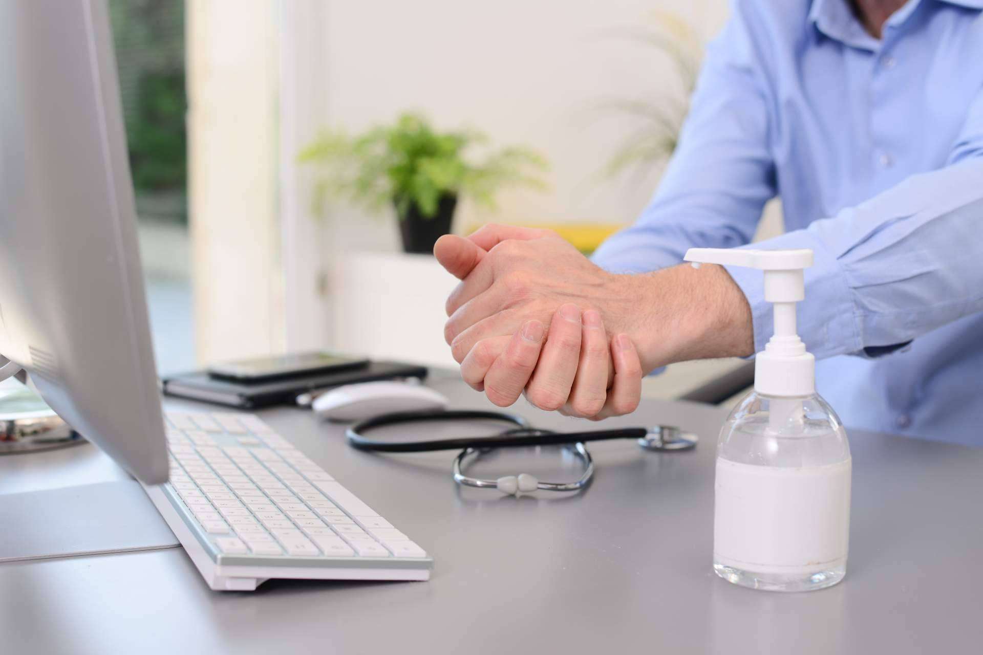Los beneficios del gel sanitizante antibacterial de Unimat para garantizar las medidas COVID-19