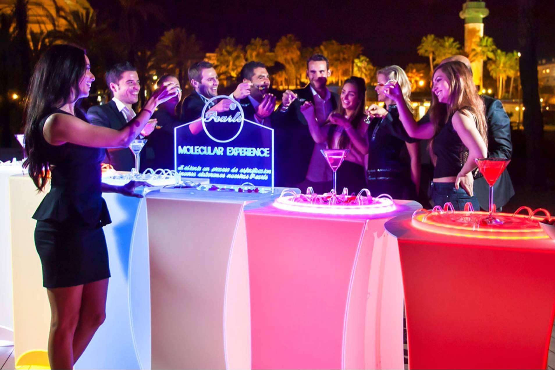 El servicio de coctelería molecular de Pearls Molecular Experience, perfecto para eventos corporativos