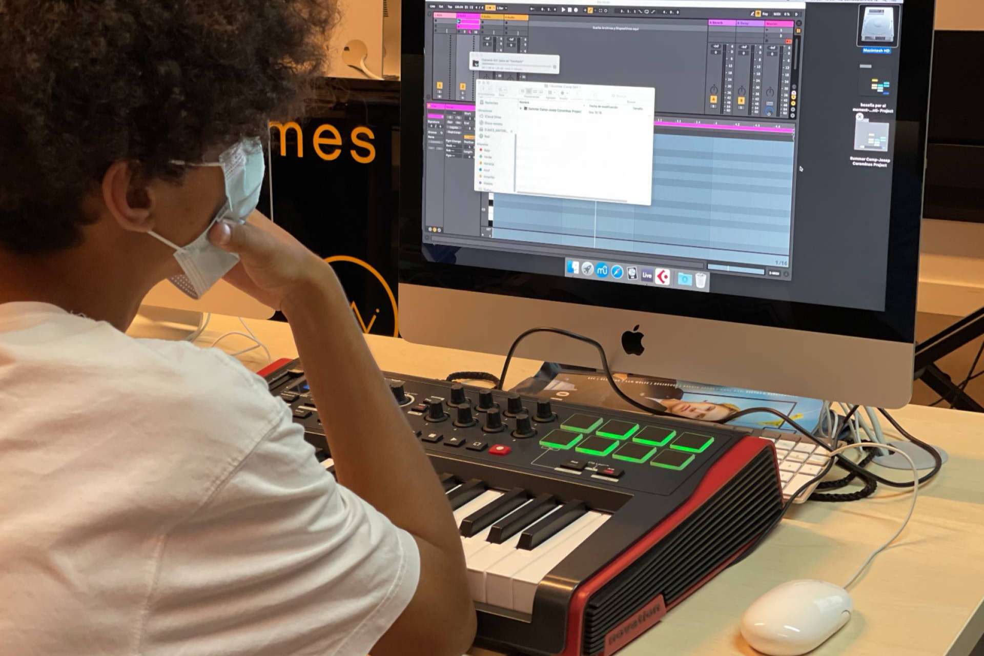 La escuela de música Girona EUMES ofrece cursos para desarrollar una carrera en la industria musical