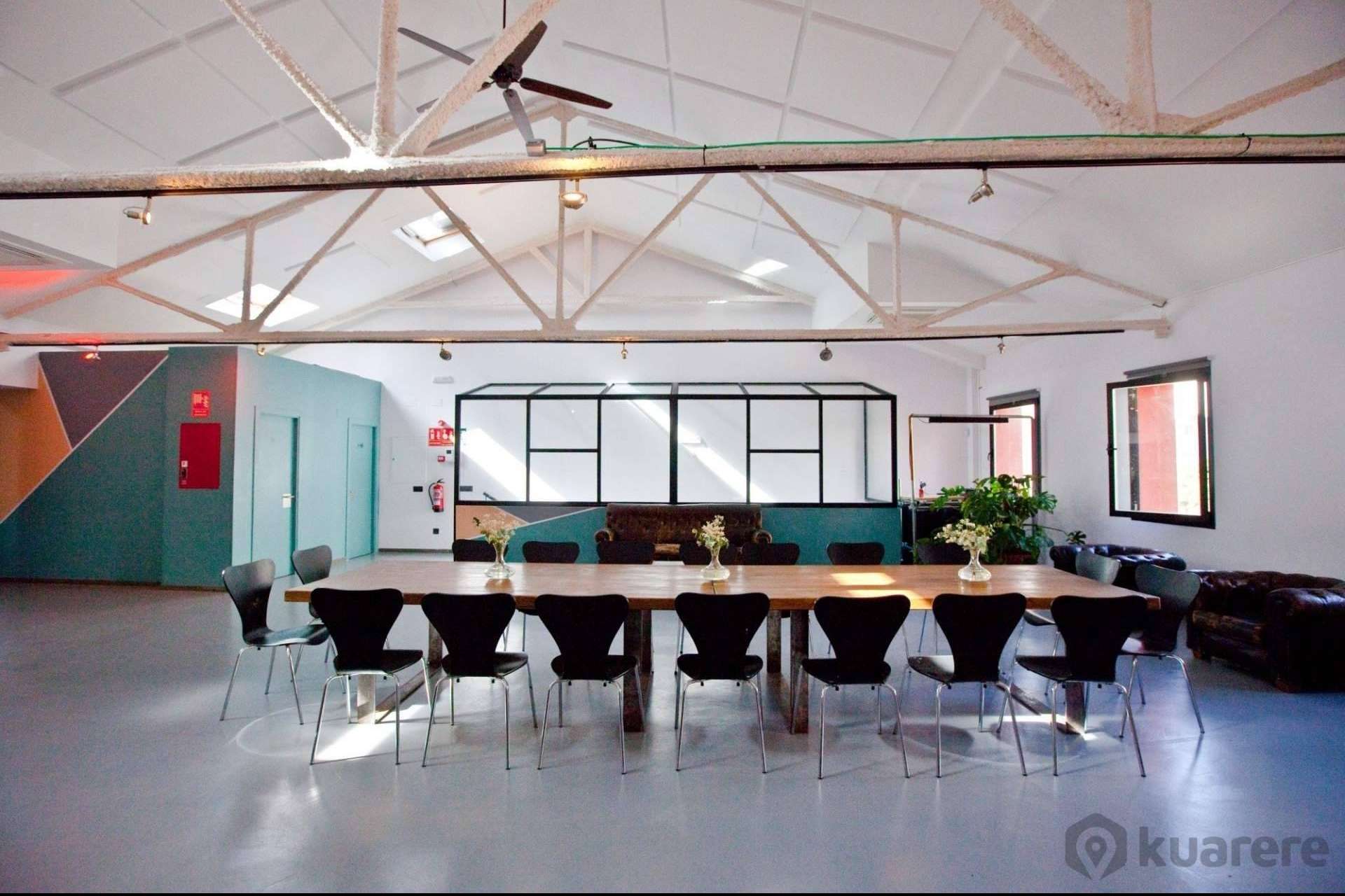 La startup de alquiler de espacios para rodajes, Kuarere, levanta 210 mil euros en su primera ronda de inversión