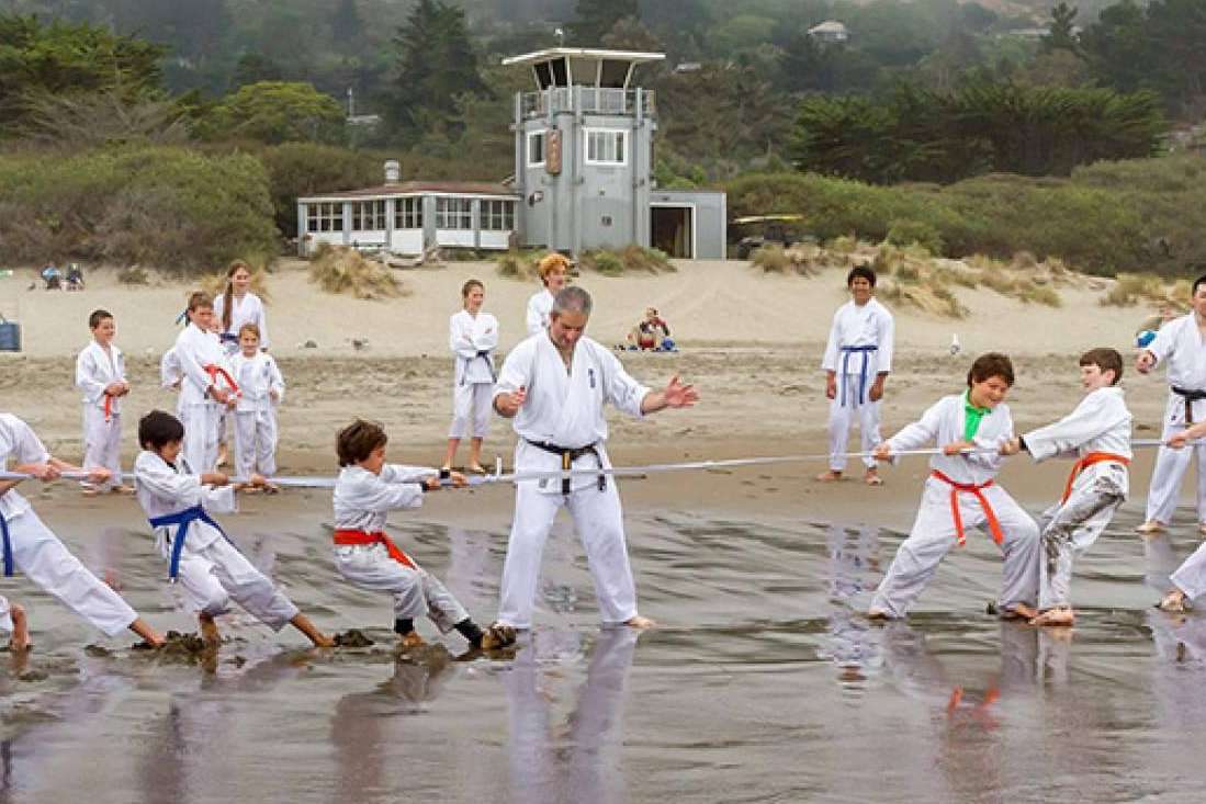 El campamento de verano de la Escuela de artes marciales El Dojo