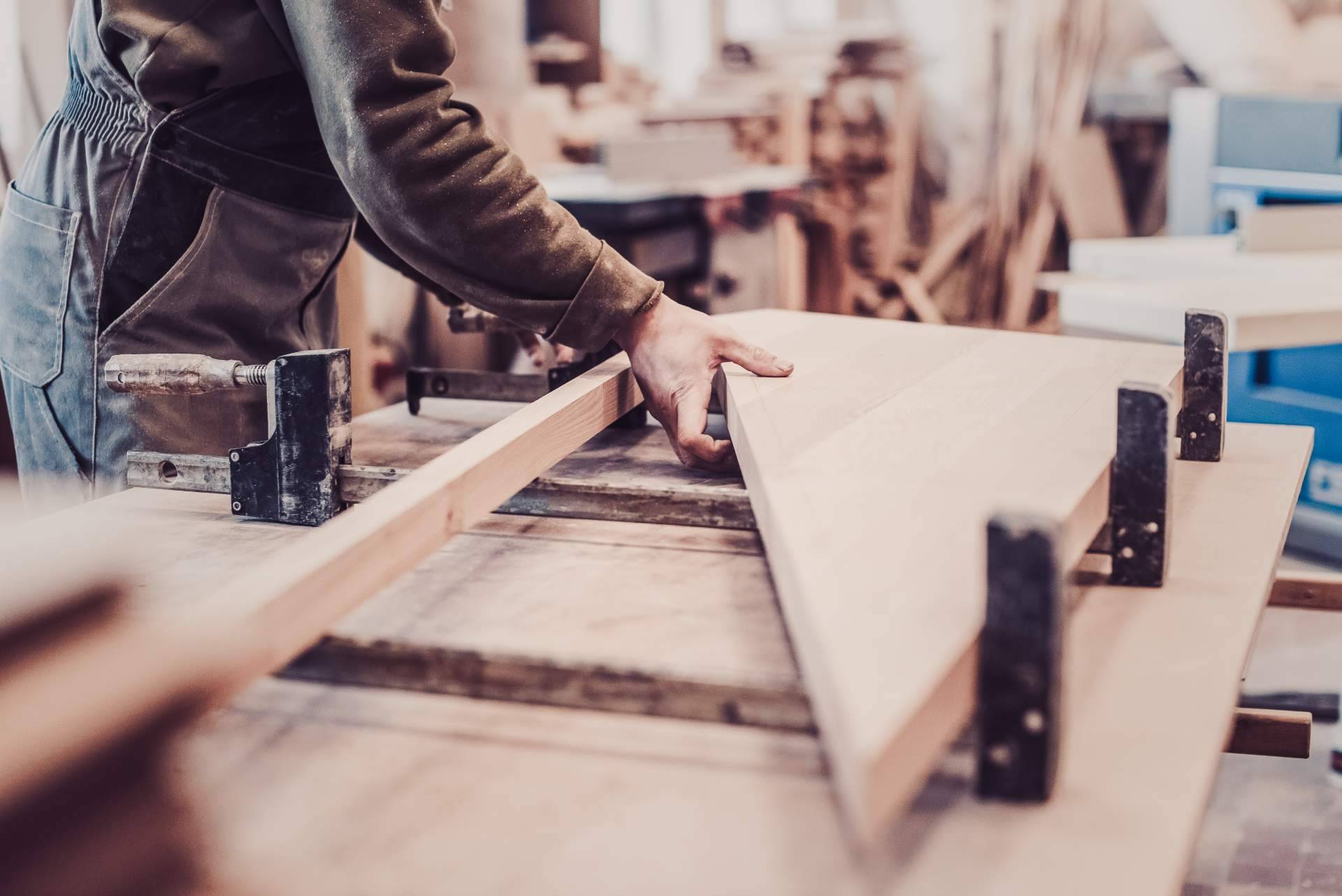 Encontrar un extenso catálogo de máquinas y herramientas para madera es posible en el e-commerce Máquinas y Herramientas Online