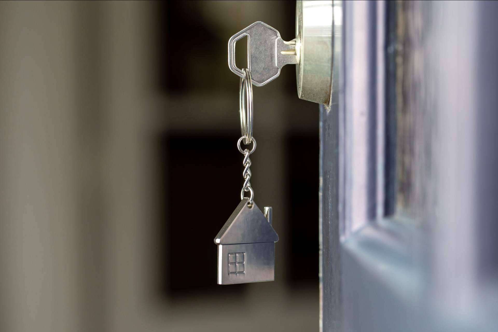 Factores a tener en cuenta cuando se compra una vivienda de segunda mano. ¿Cómo puede ayudar un intermediario hipotecario?