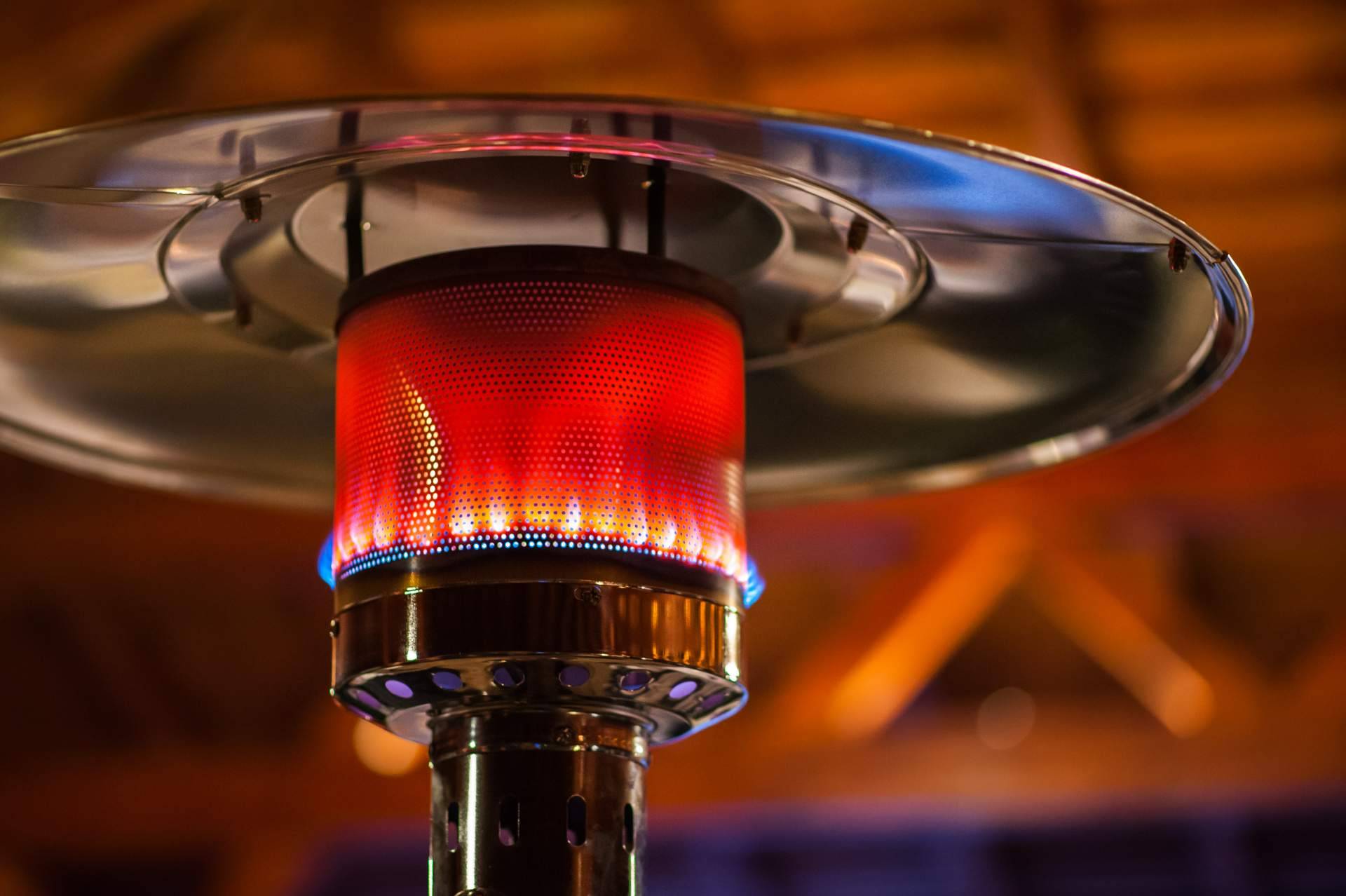 Empresas de suministros industriales como Bricopunto ofrecen productos de ventilación y calefacción